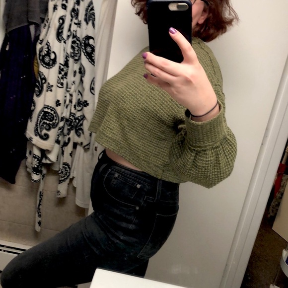 Free People Tops - Free People Olive Green Waffle Knit Cropped Mock Neck Long Sleeve Top - size M